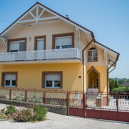 Kaman Vendeghaz Apartment Alsópáhok Cameră foto