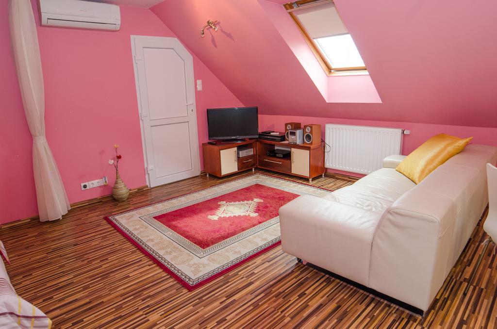 Kaman Vendeghaz Apartment Alsópáhok Cameră foto