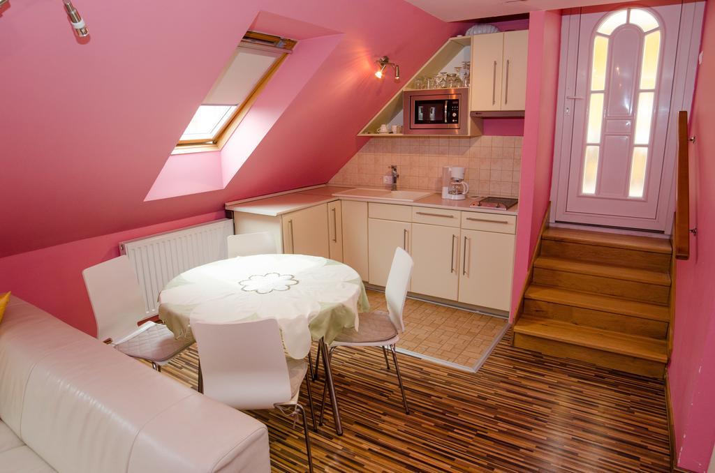 Kaman Vendeghaz Apartment Alsópáhok Cameră foto