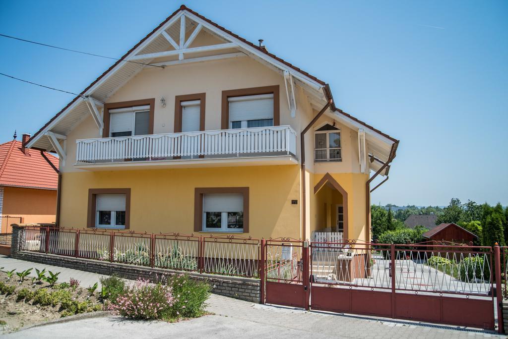 Kaman Vendeghaz Apartment Alsópáhok Cameră foto